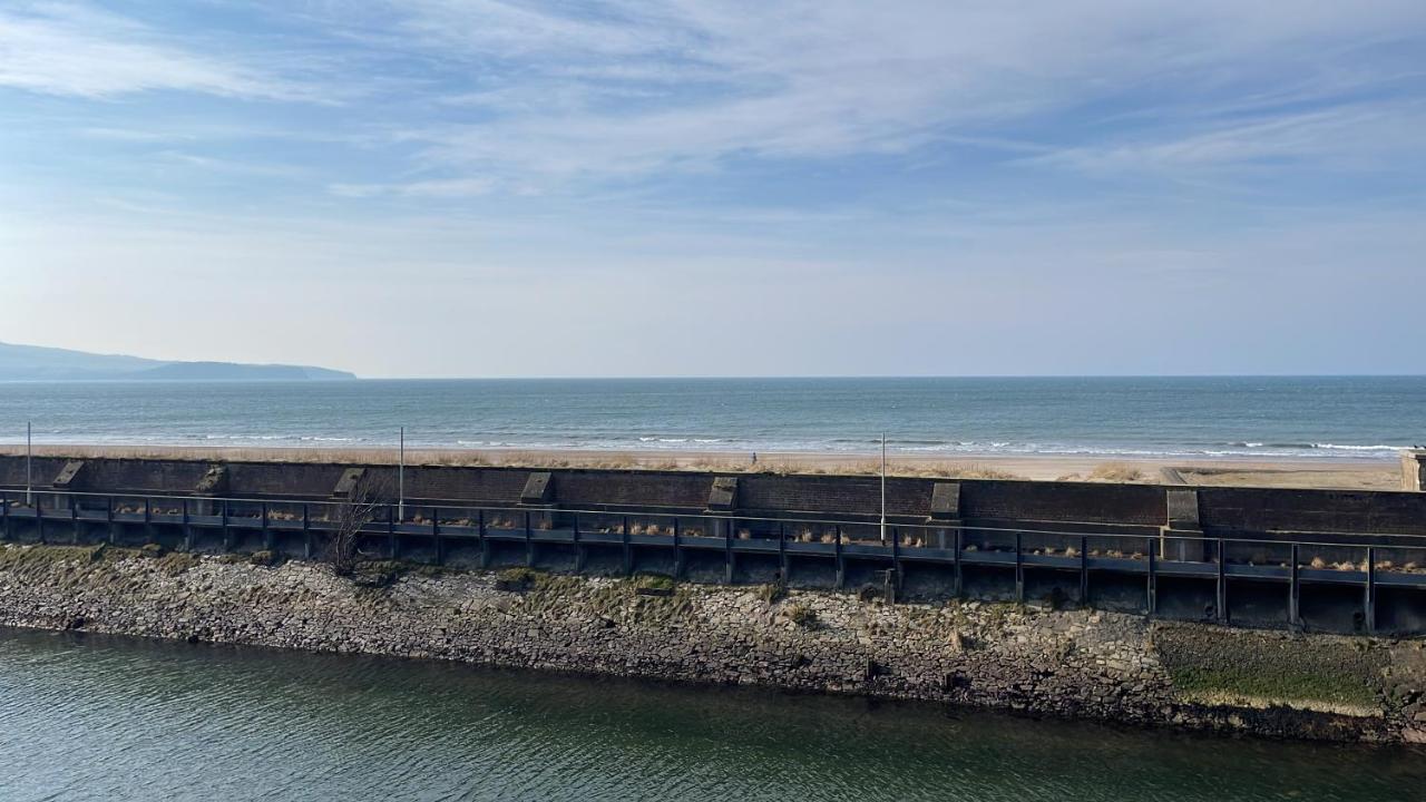 The Marine - Balcony - Beach View - Coorie Doon Stays Ayr Eksteriør bilde